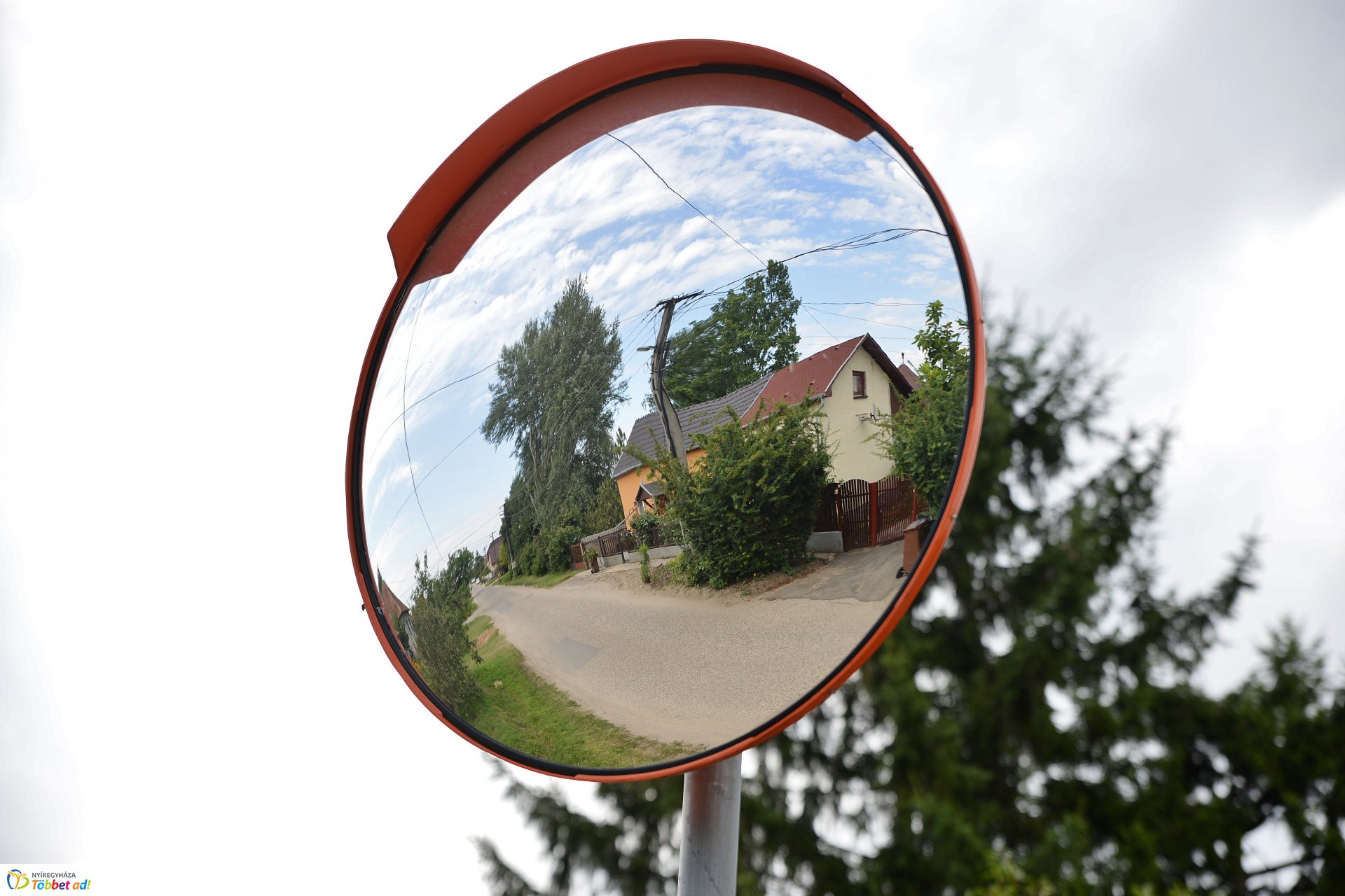 Aszfaltozás előtt az Aranykalász soron