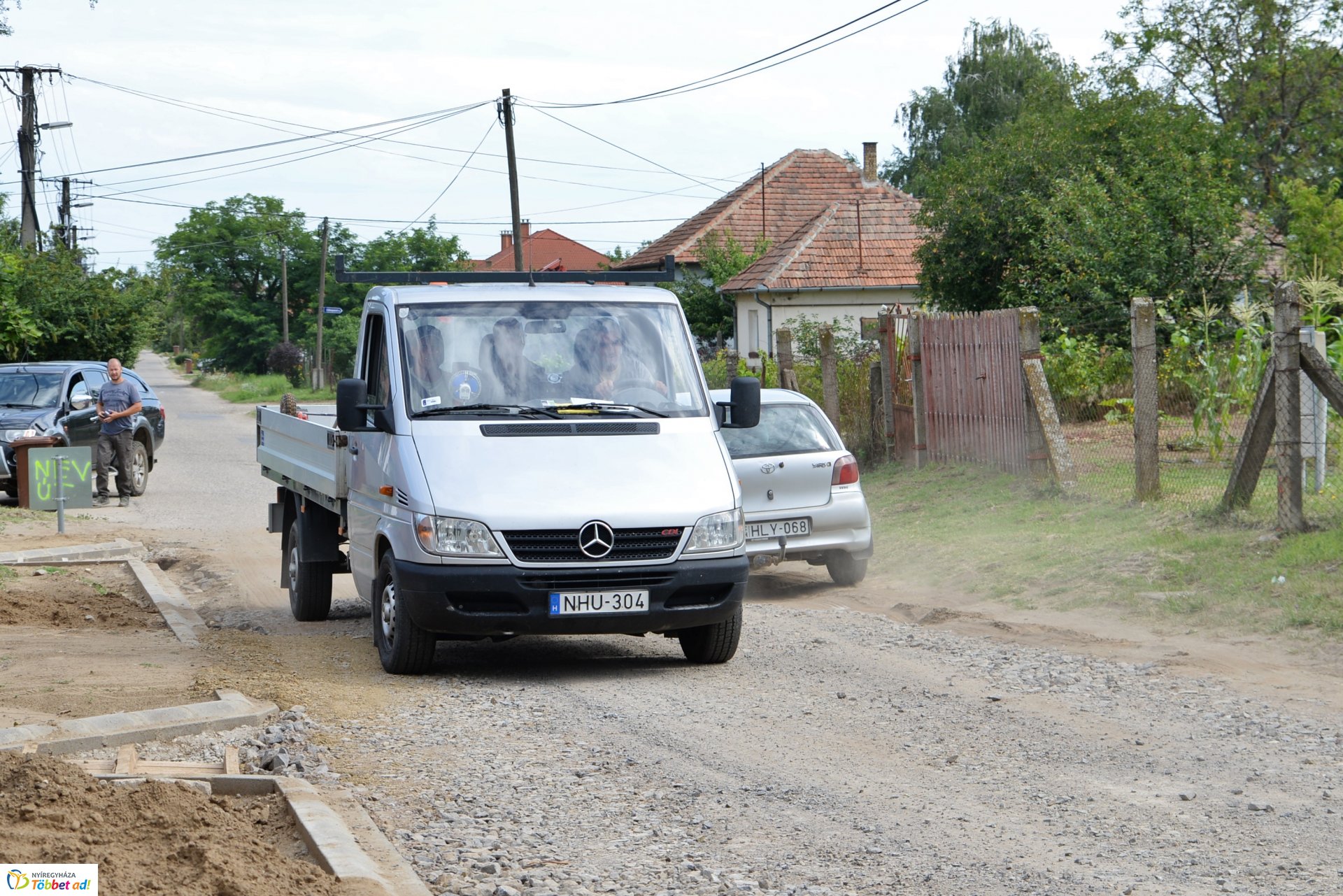 Aszfaltozás előtt az Aranykalász soron