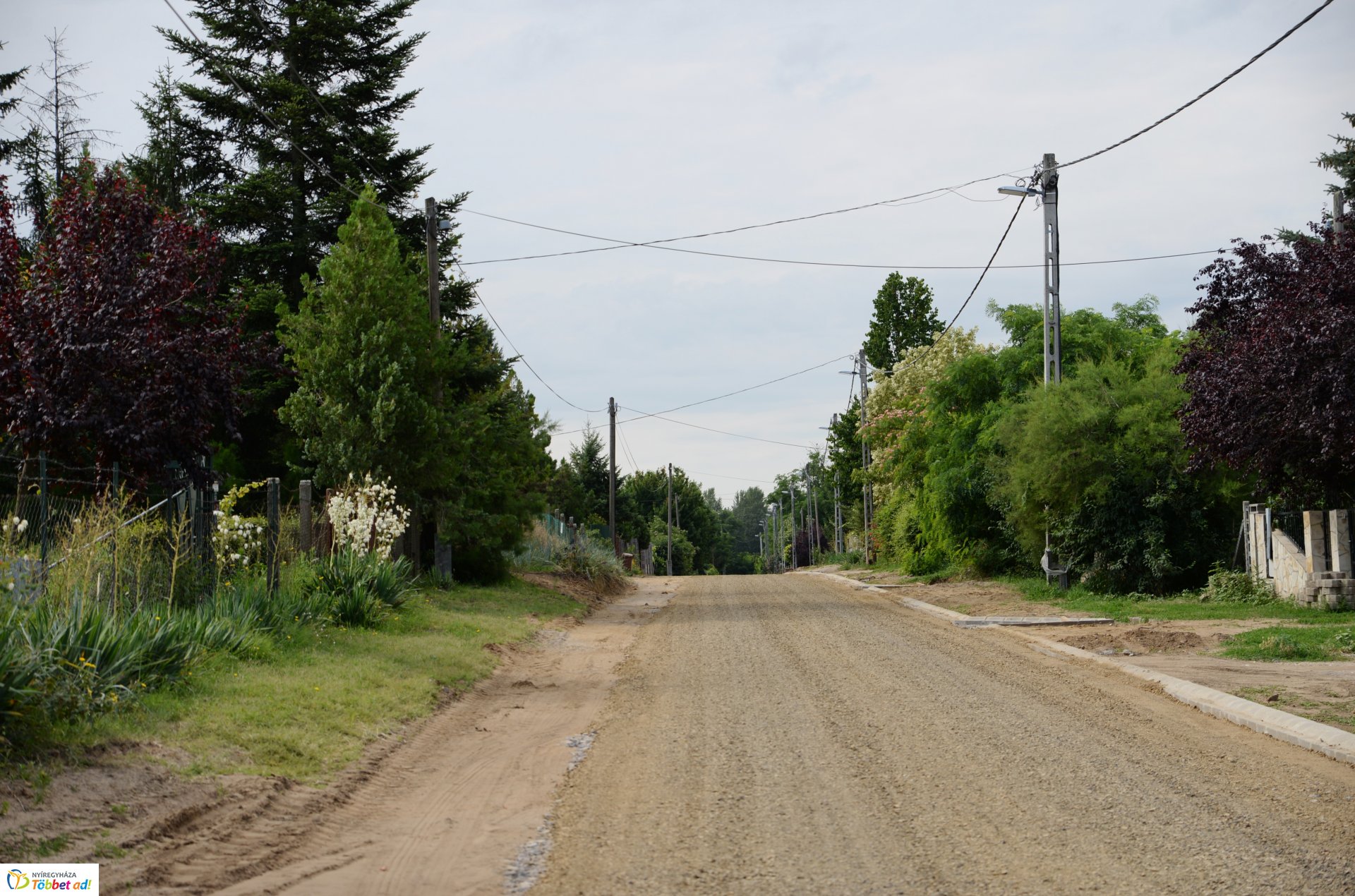 Aszfaltozás előtt az Aranykalász soron