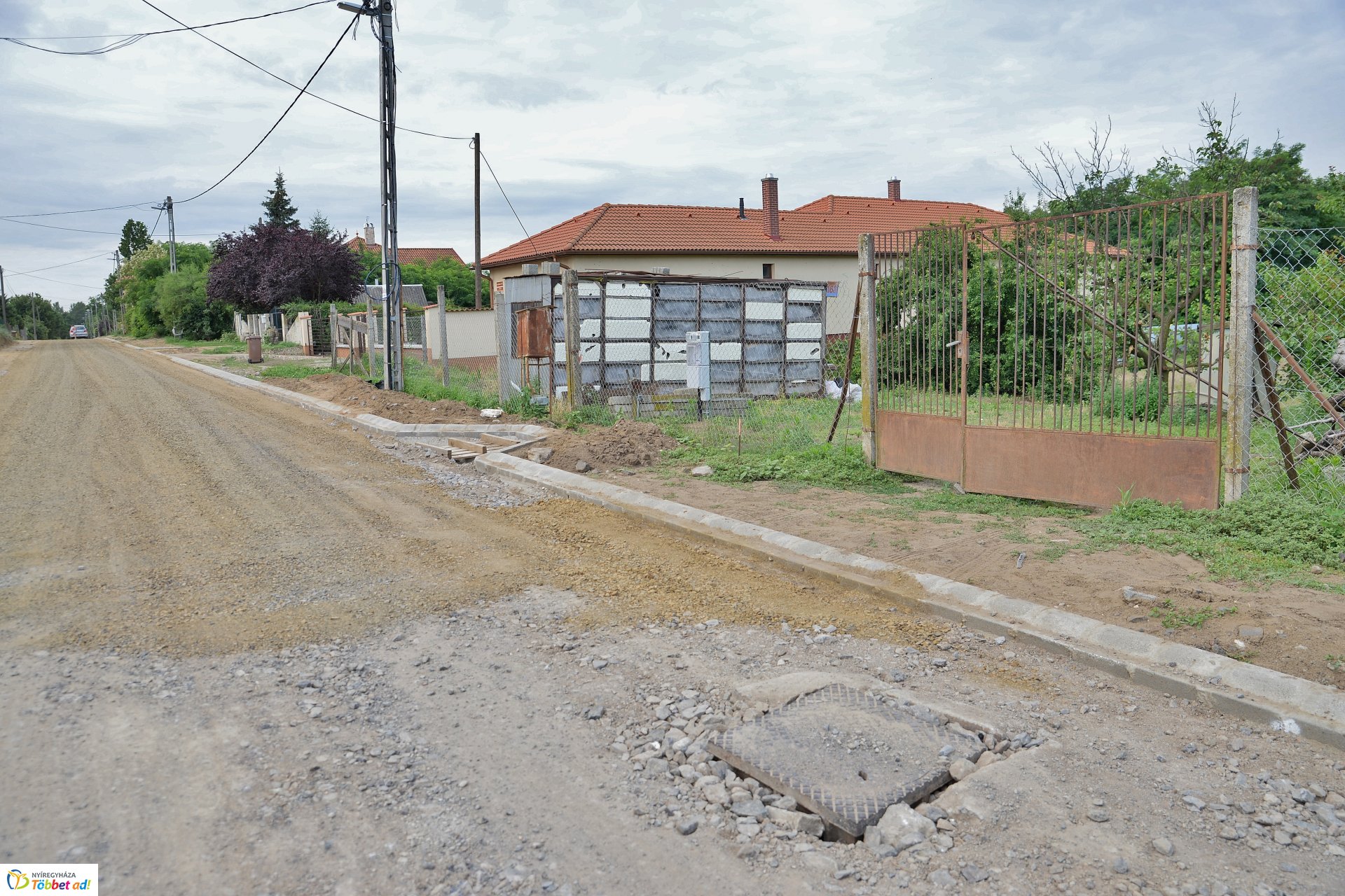 Aszfaltozás előtt az Aranykalász soron