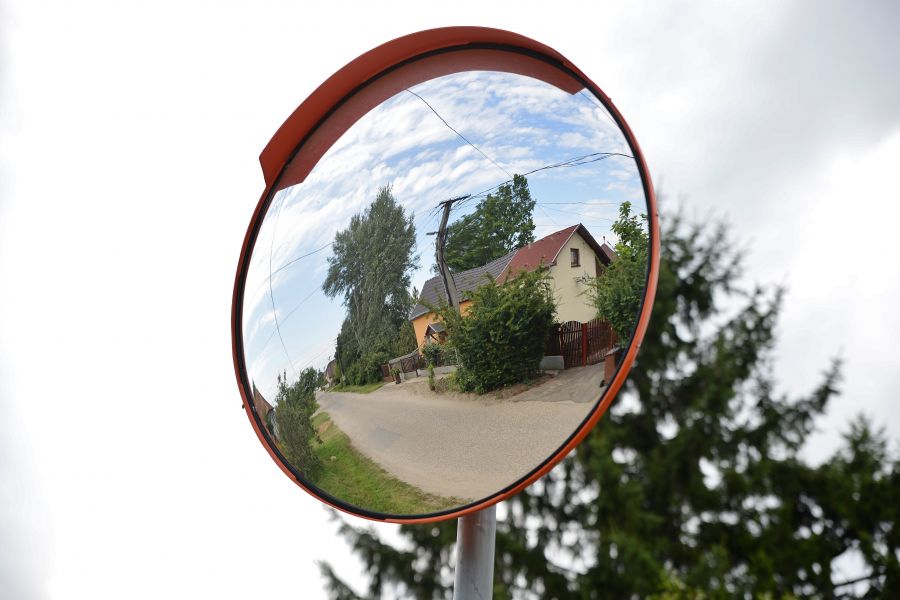 Aszfaltozás előtt az Aranykalász soron