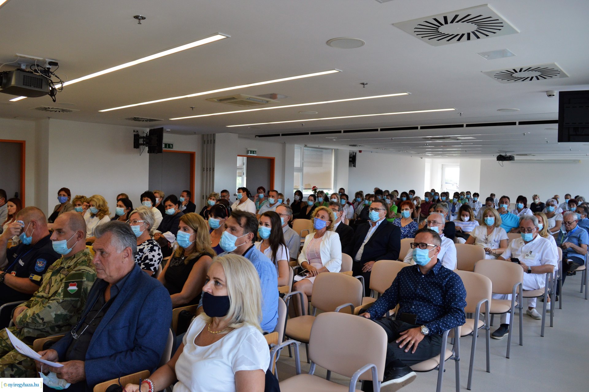 Átadták az osztályvezető főorvosi, ápolói kinevezéseket 