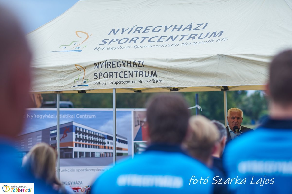 Atlétikai Centrum alapkőletétele