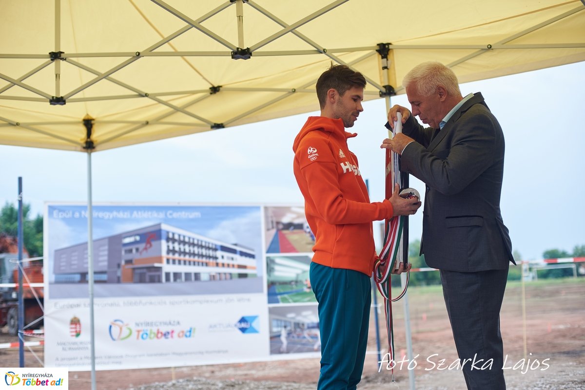 Atlétikai Centrum alapkőletétele