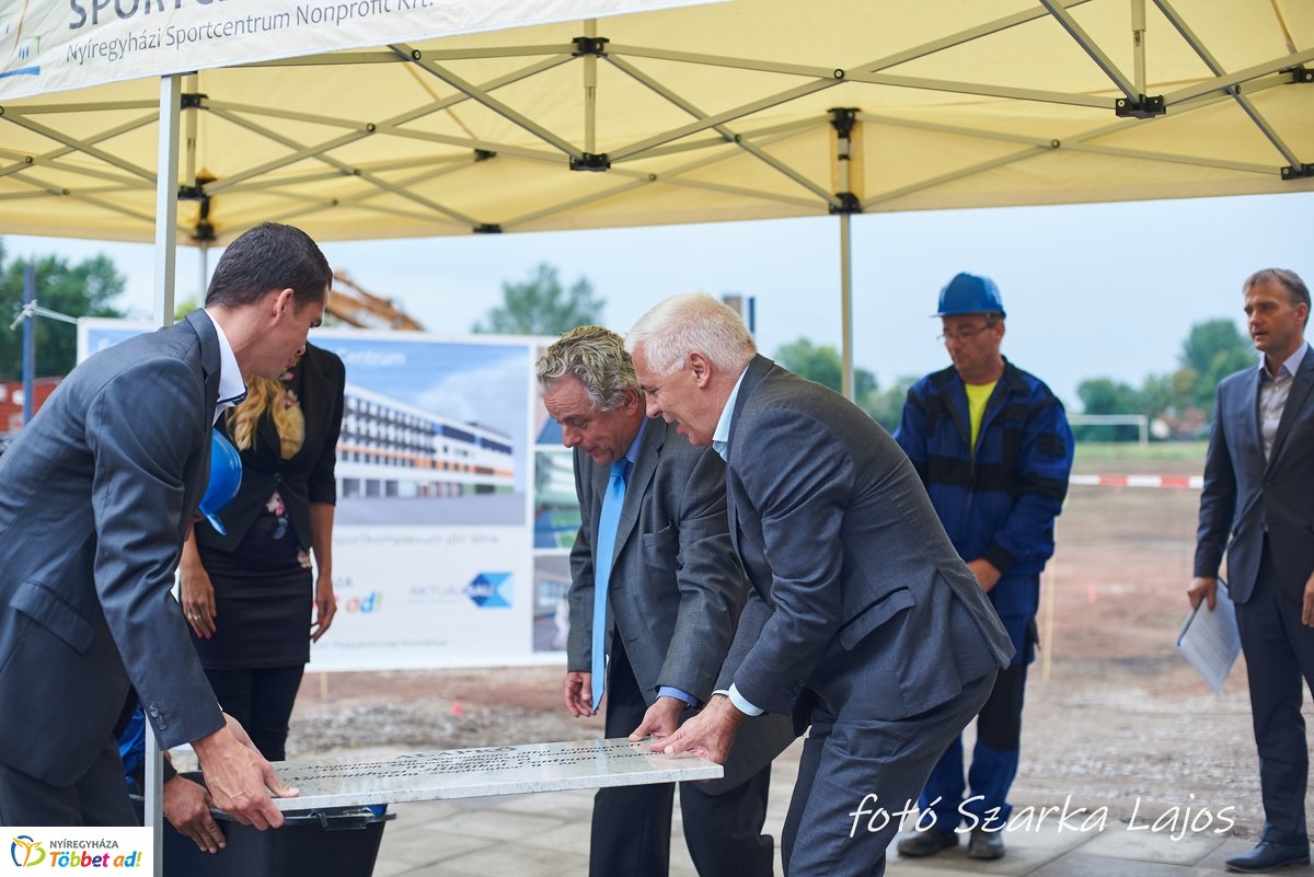 Atlétikai Centrum alapkőletétele