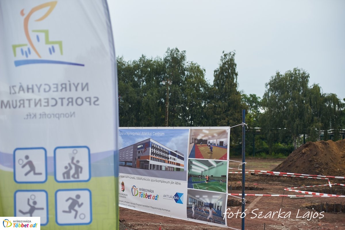 Atlétikai Centrum alapkőletétele