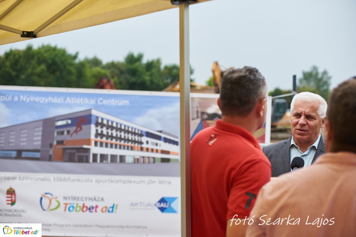 Atlétikai Centrum alapkőletétele