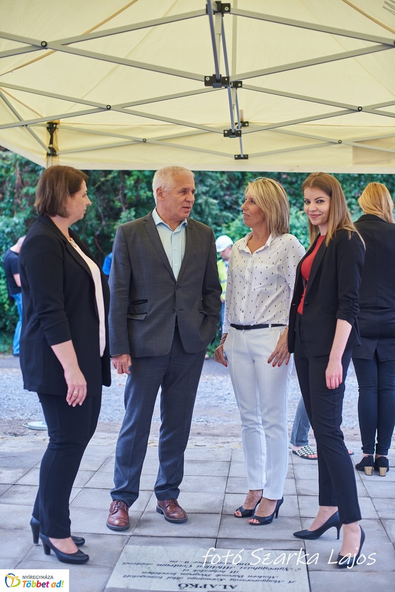 Atlétikai Centrum alapkőletétele