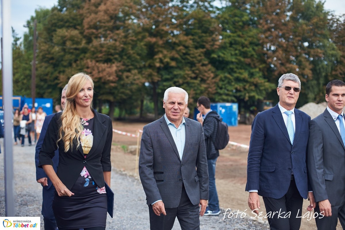 Atlétikai Centrum alapkőletétele