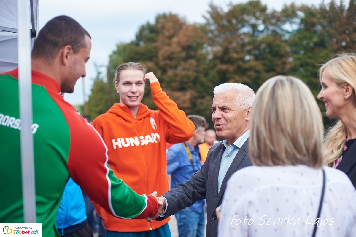 Atlétikai Centrum alapkőletétele