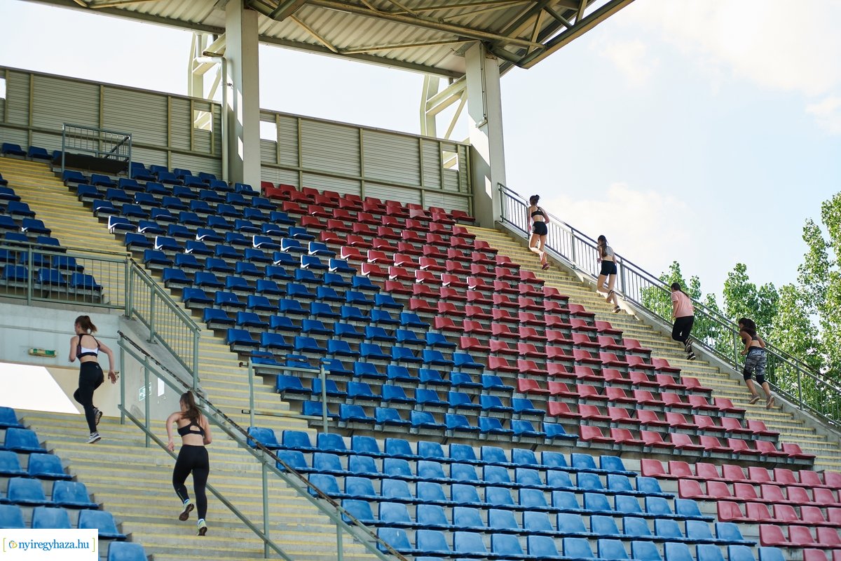 Atlétikai edzés a stadionban 20200518