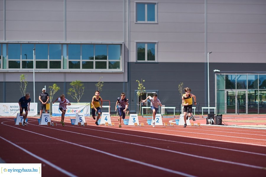 Atlétikai verseny  az új pályán 20210624