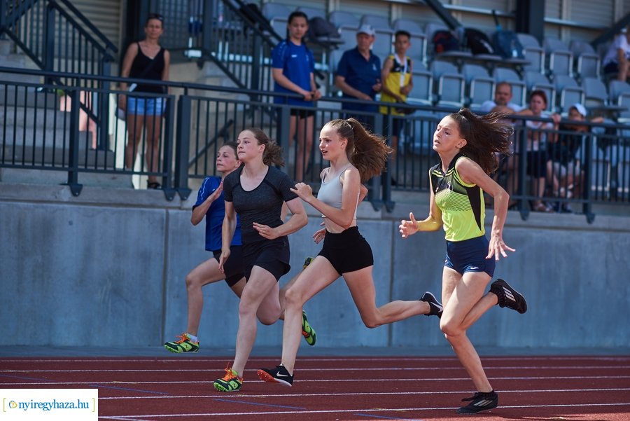 Atlétikai verseny  az új pályán 20210624