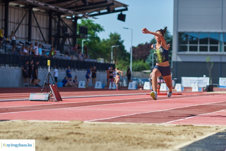 Atlétikai verseny  az új pályán 20210624