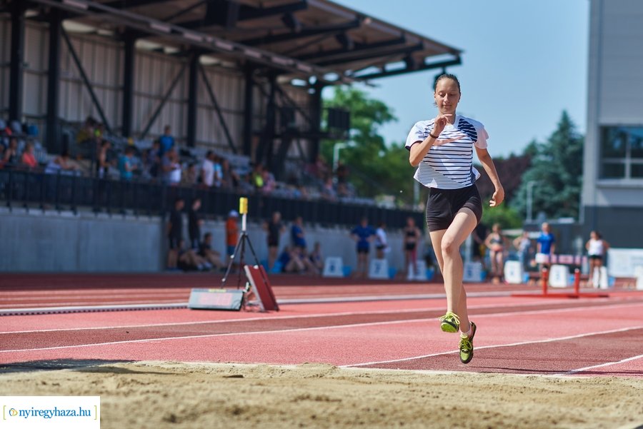Atlétikai verseny  az új pályán 20210624