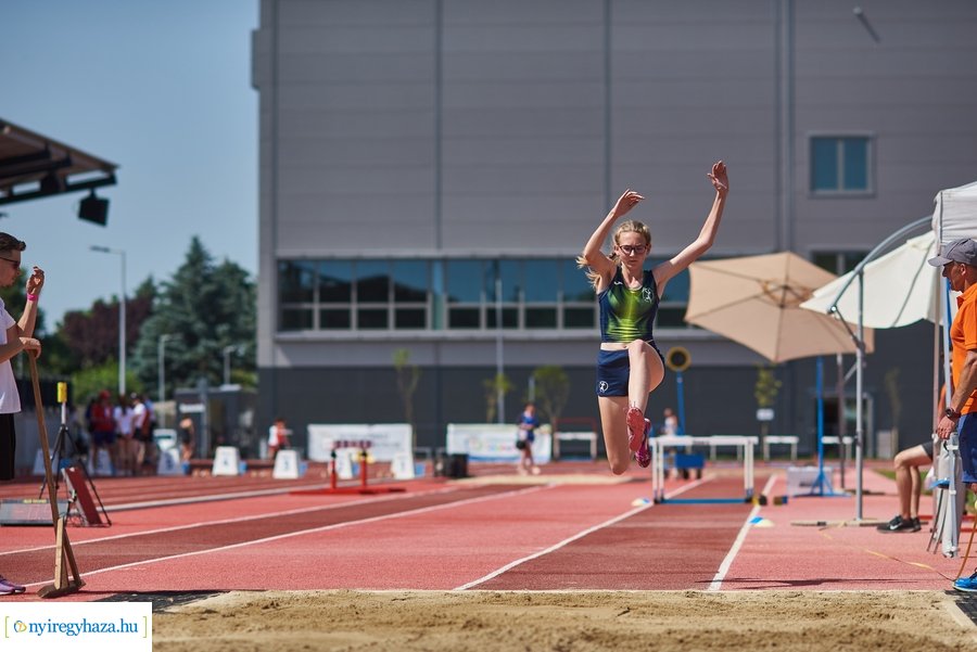Atlétikai verseny  az új pályán 20210624
