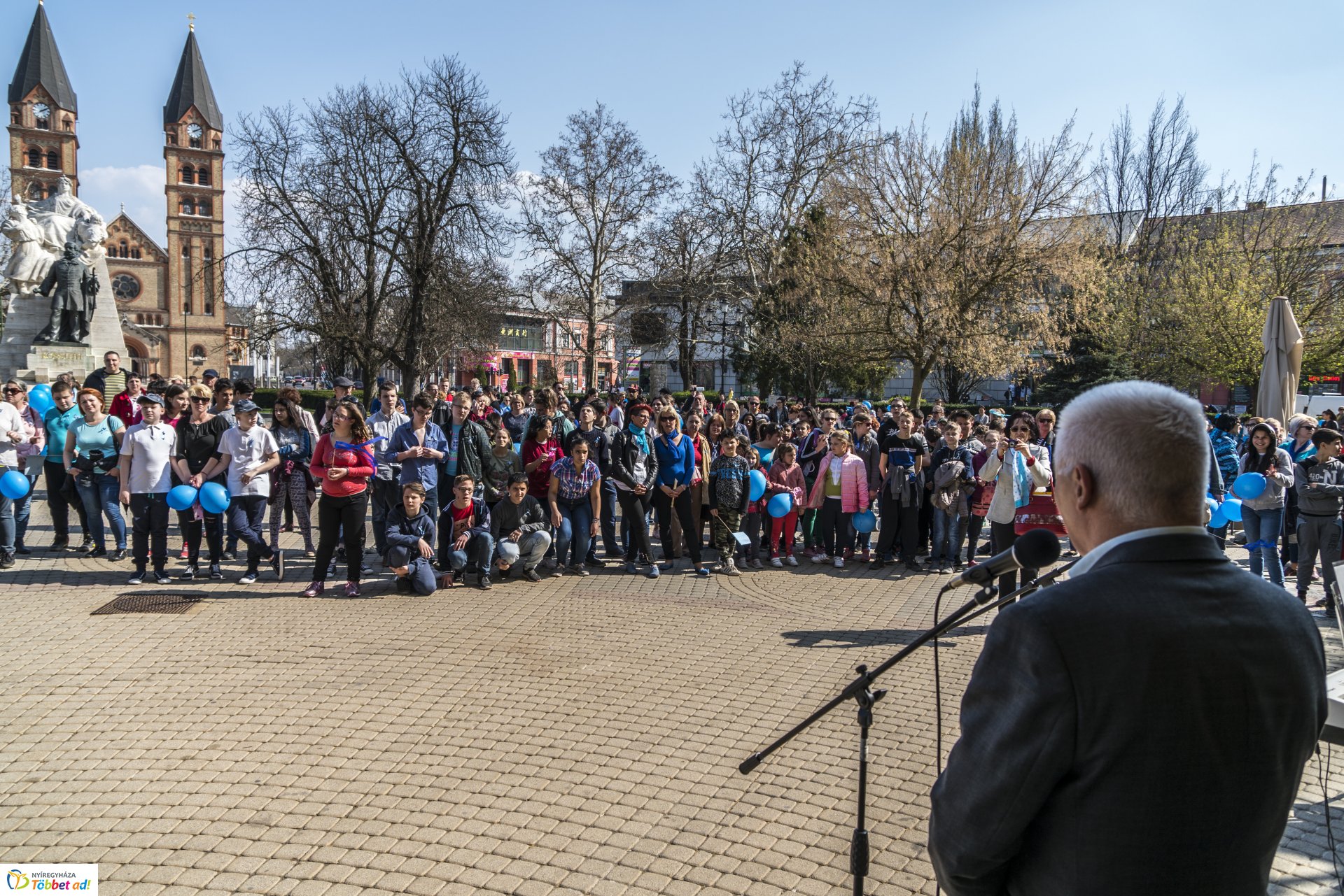 Autizmus Világnapja a Kossuth téren