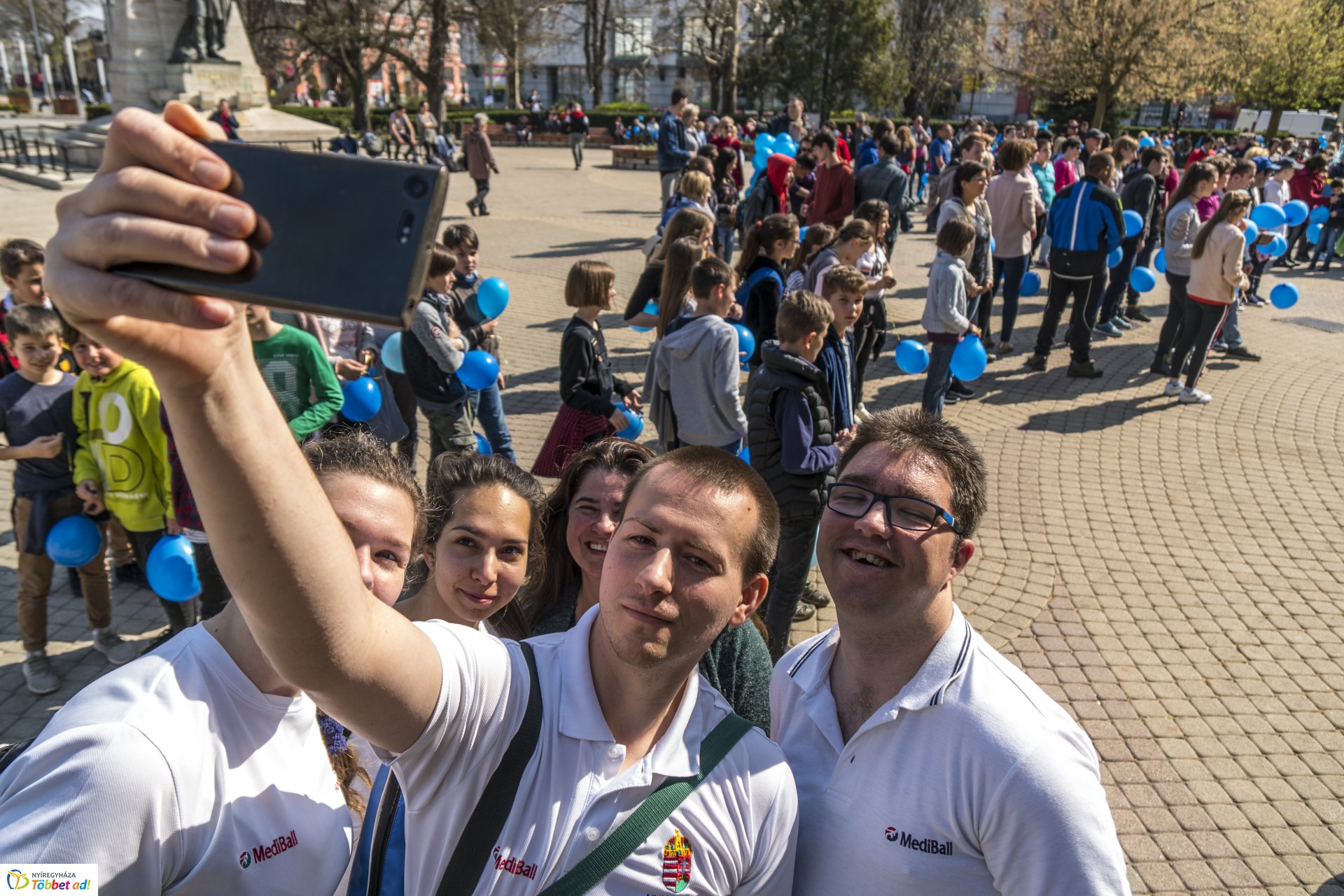 Autizmus Világnapja a Kossuth téren