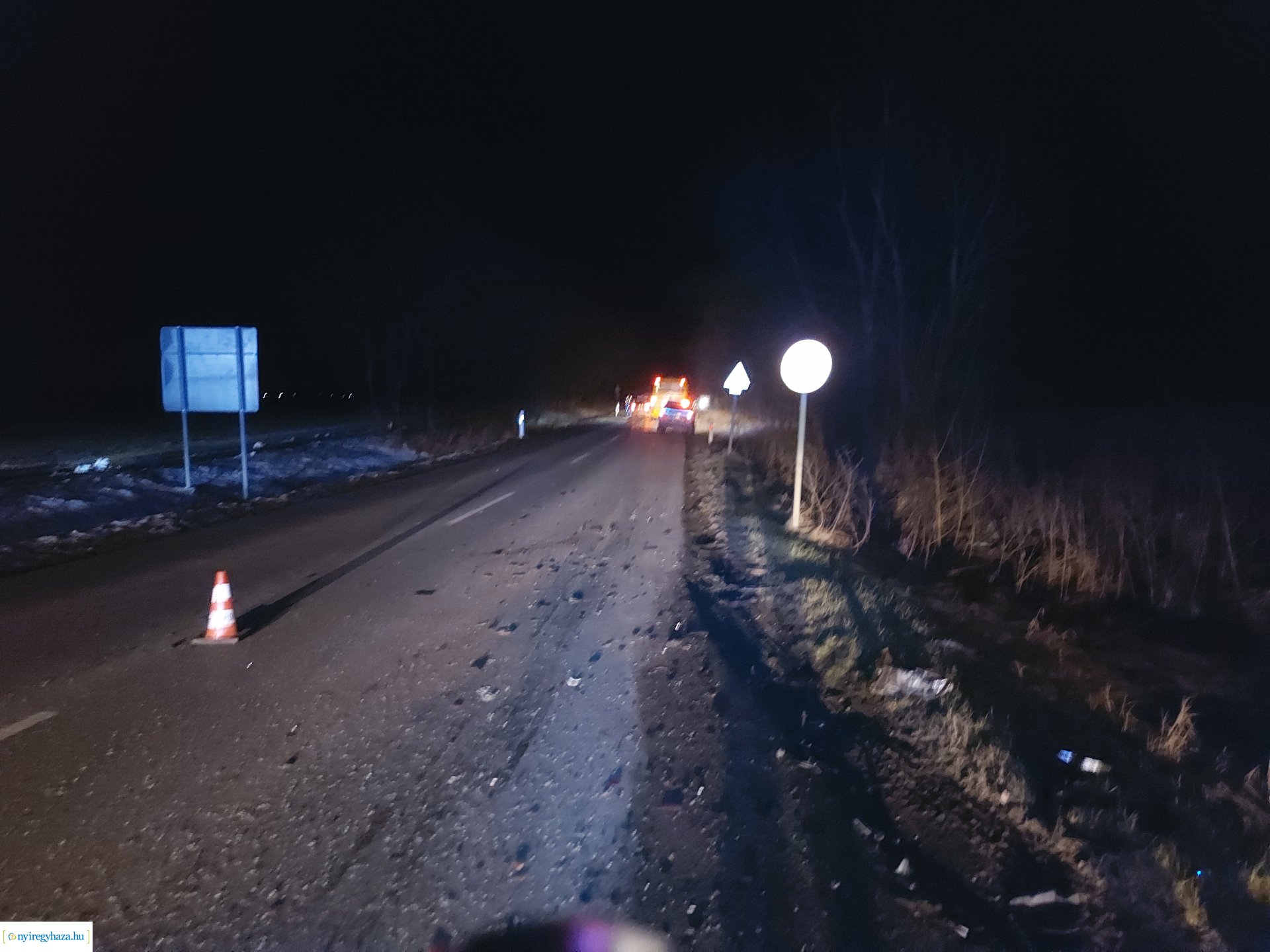 Autóbusz és személygépjármű ütközött péntek este