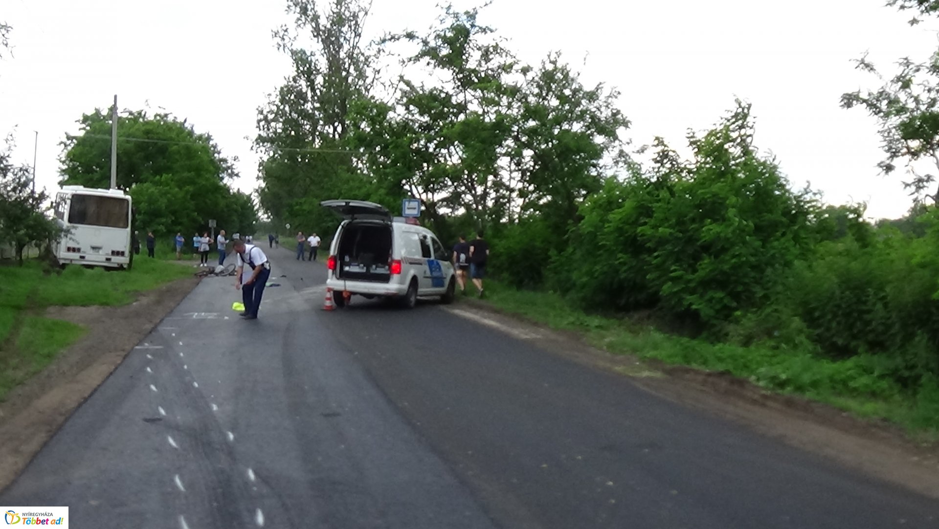 Autóbusz gázolt kerékpárost Butykasoron