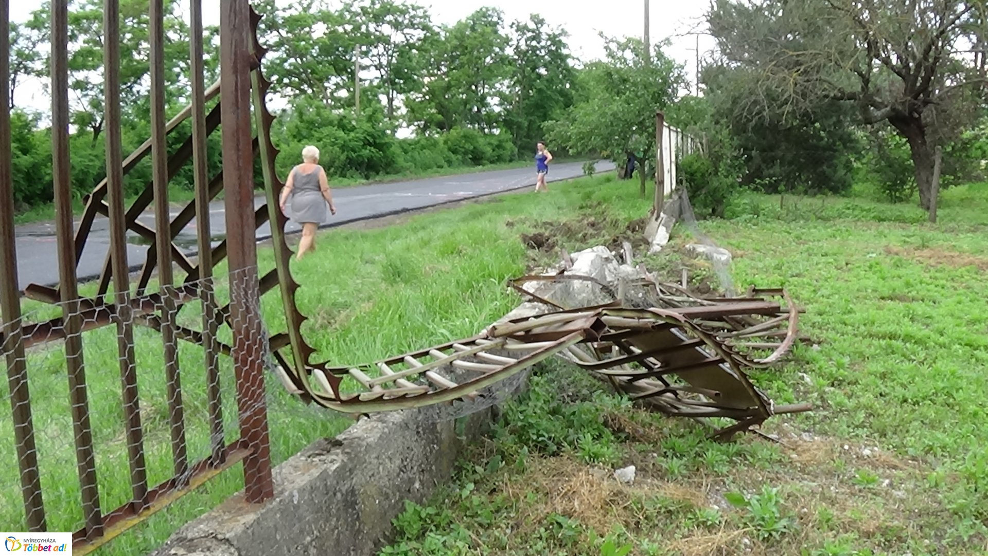 Autóbusz gázolt kerékpárost Butykasoron
