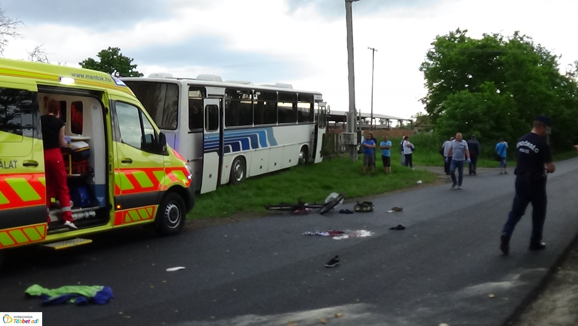 Autóbusz gázolt kerékpárost Butykasoron