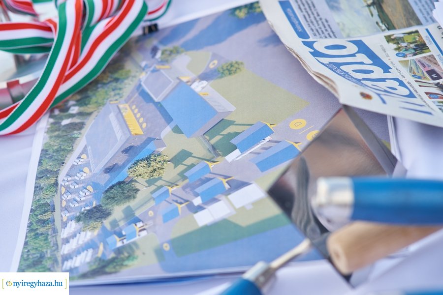 Autóbusz telephely alapkőletétele