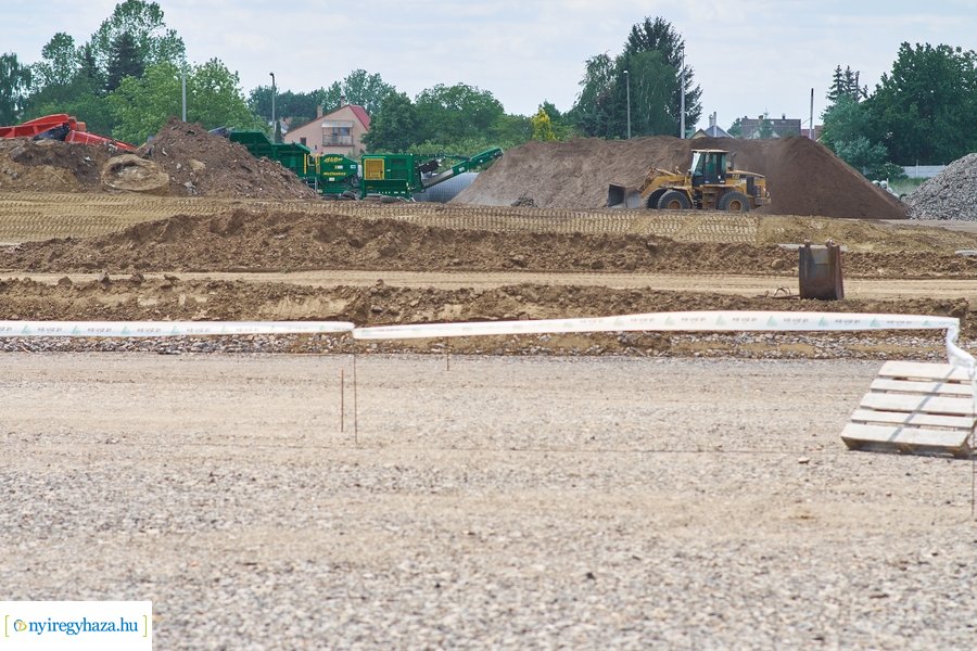 Autóbusz telephely alapkőletétele