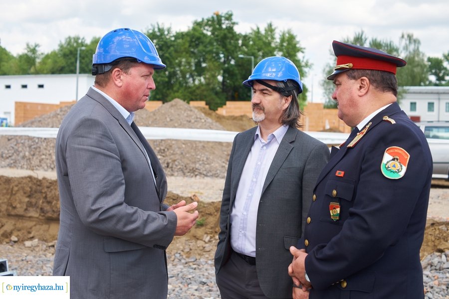 Autóbusz telephely alapkőletétele