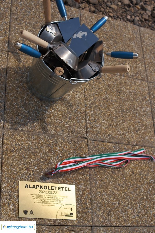 Autóbusz telephely alapkőletétele