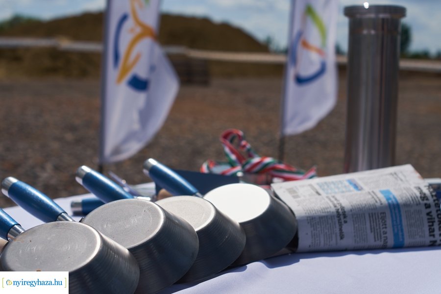 Autóbusz telephely alapkőletétele