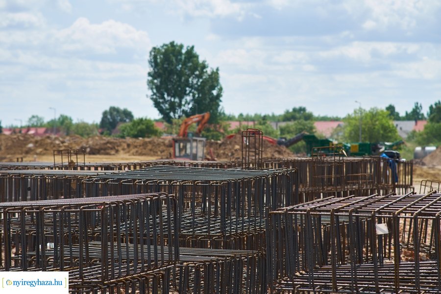 Autóbusz telephely alapkőletétele