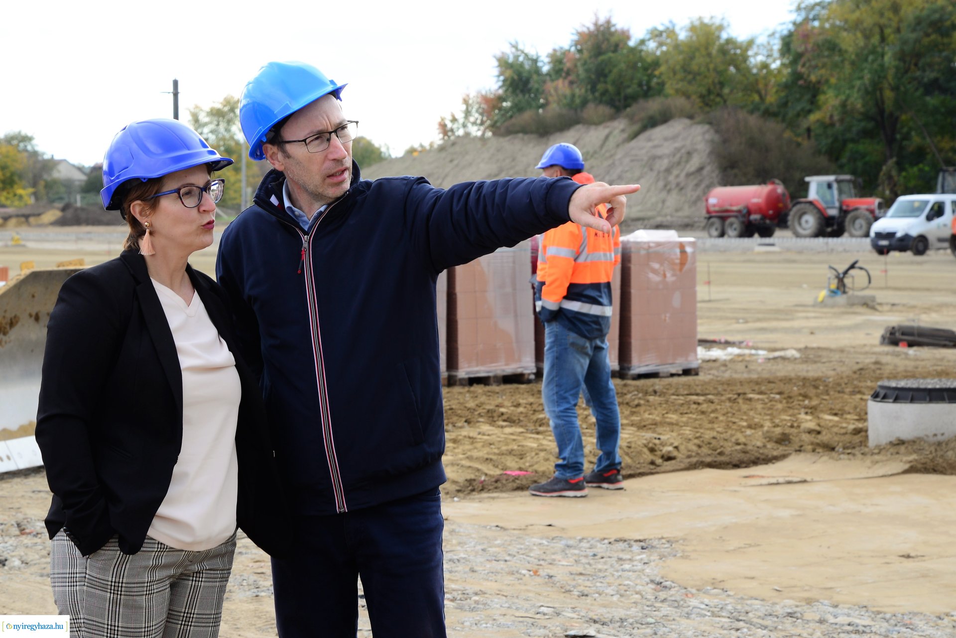 Autóbusz telephely kialakításának bejárása