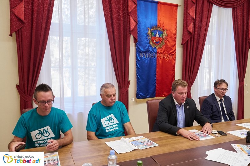 Autómentes nap beharangozó