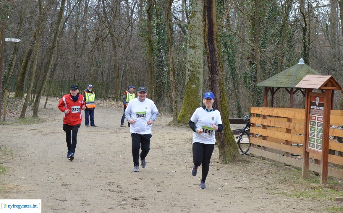 Az Ápolók futásán vettek részt a területvédelmi ezred katonái