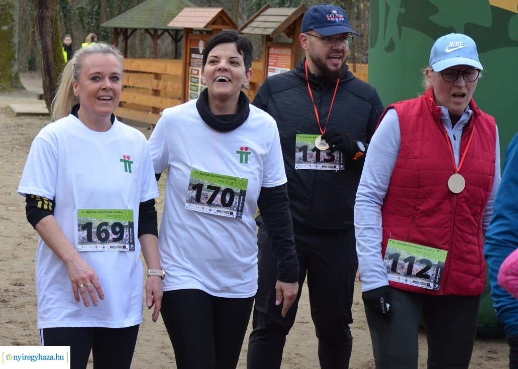 Az Ápolók futásán vettek részt a területvédelmi ezred katonái