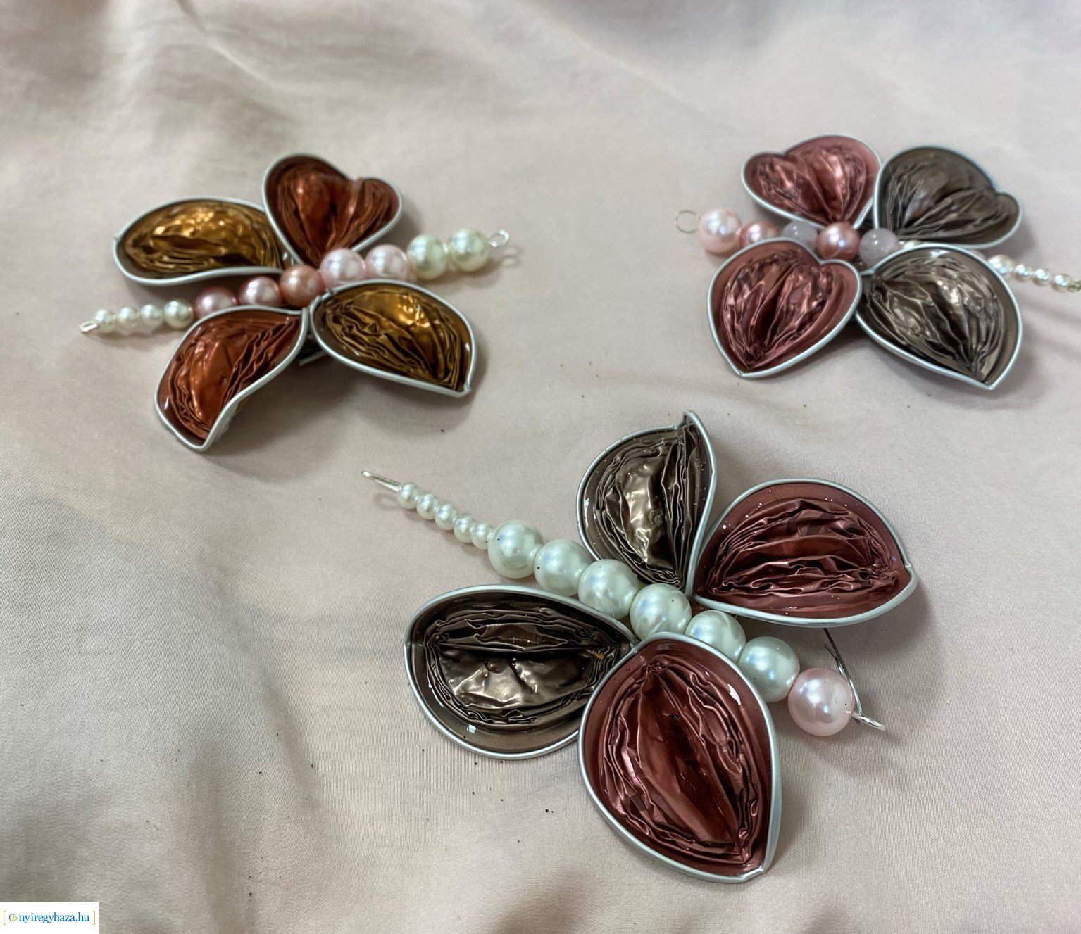 Az ÉAK Nonprofit Kft. karácsonyfadísz készítő pályázatot hirdet