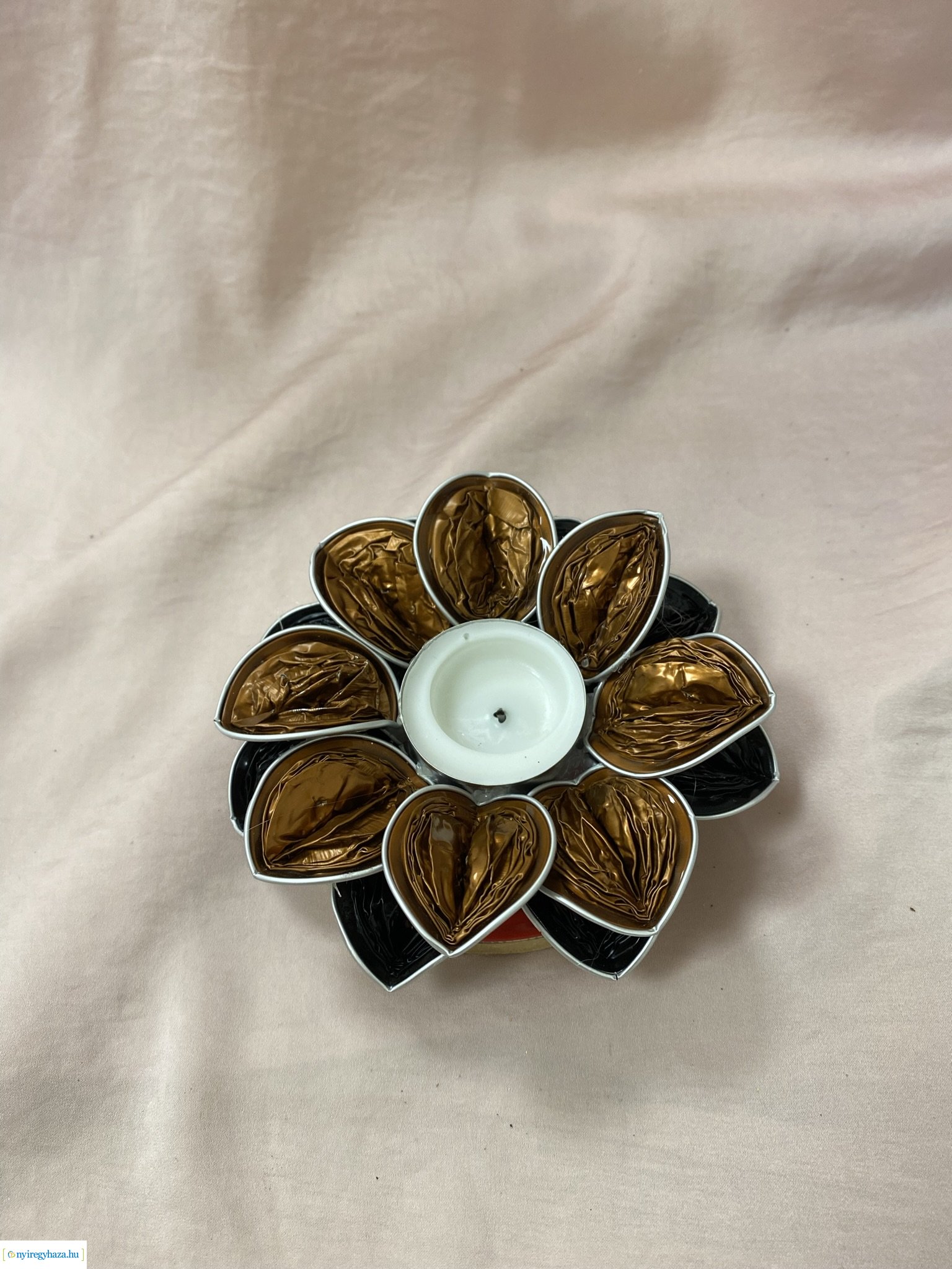 Az ÉAK Nonprofit Kft. karácsonyfadísz készítő pályázatot hirdet