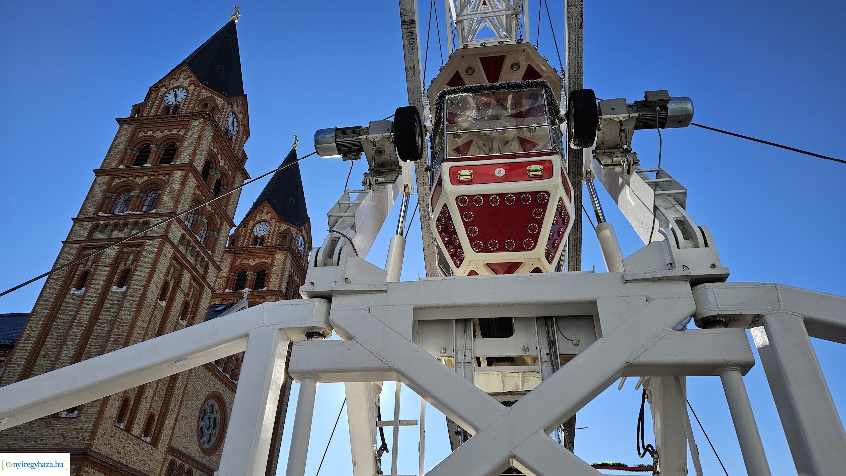 Az első gyertyagyújtásra készül a belváros szíve