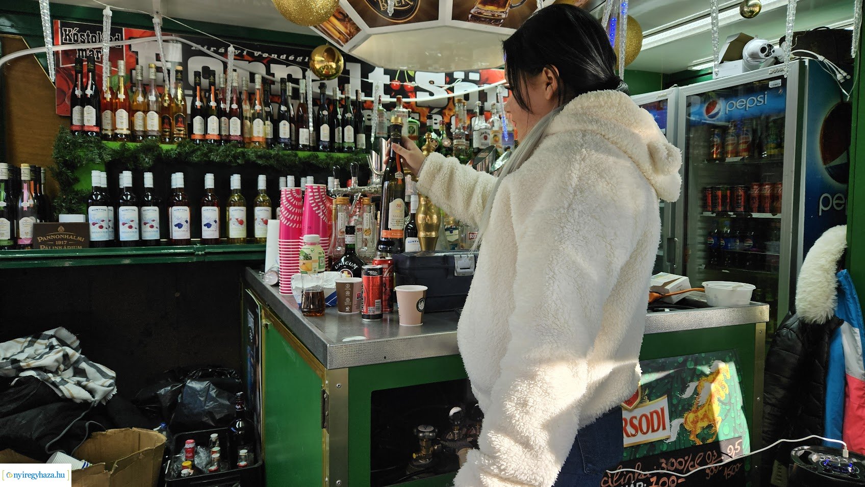 Az első gyertyagyújtásra készül a belváros szíve