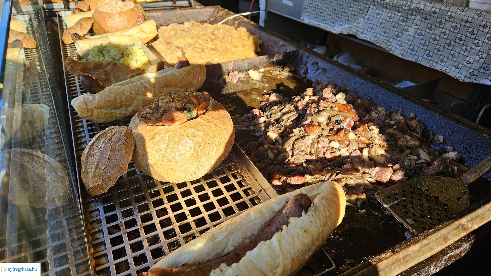 Az első gyertyagyújtásra készül a belváros szíve