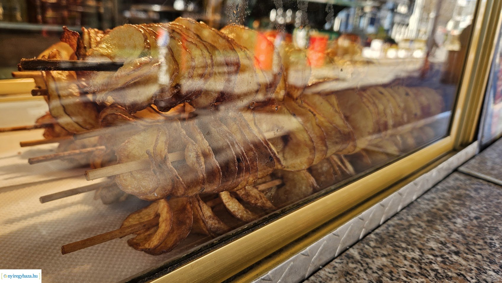 Az első gyertyagyújtásra készül a belváros szíve