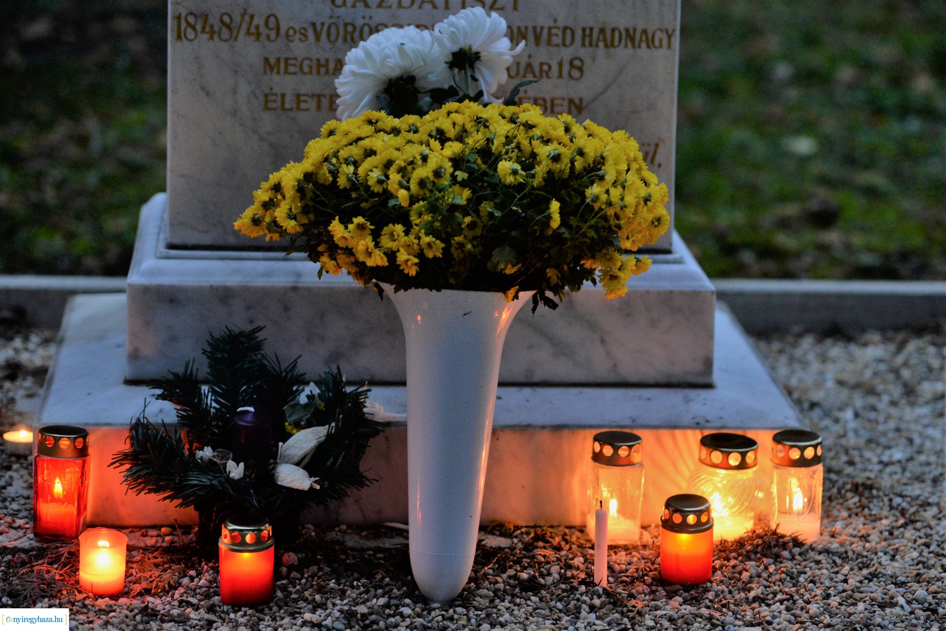 Az emlékezés fényei Mindenszentek napján