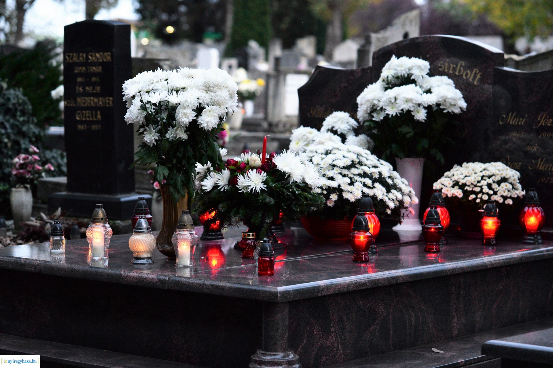 Az emlékezés fényei Mindenszentek napján