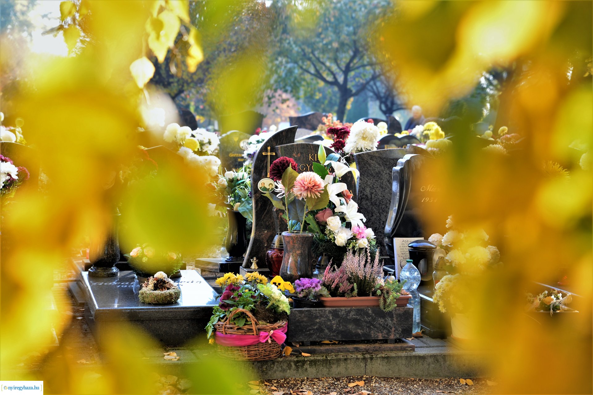 Az emlékezés virágai az Északi temetőben