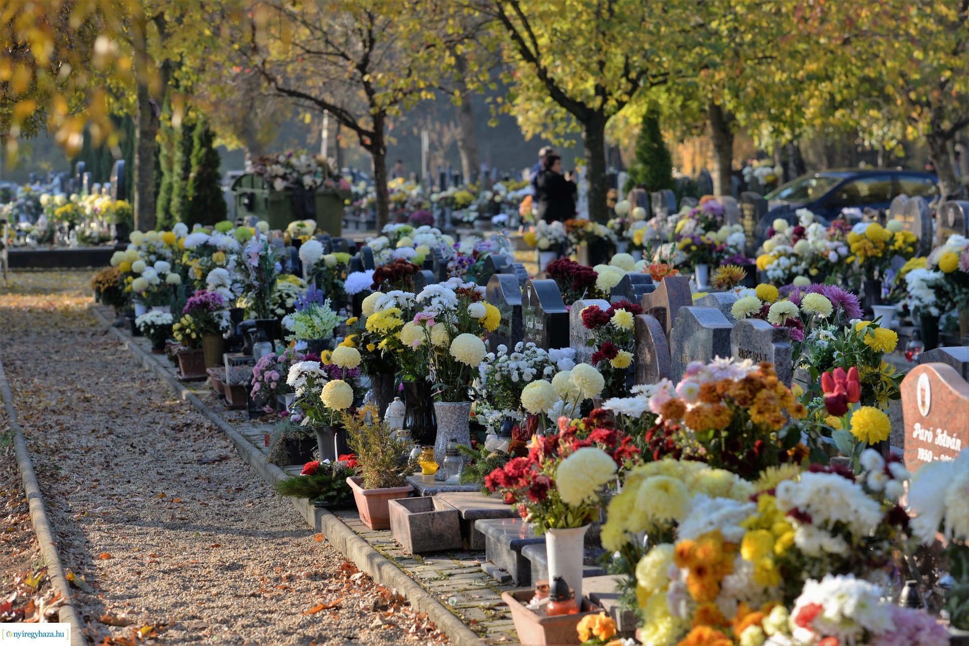 Az emlékezés virágai az Északi temetőben