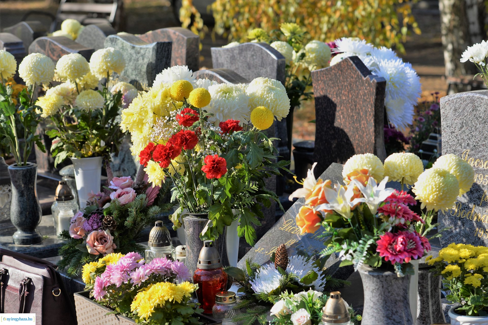 Az emlékezés virágai az Északi temetőben