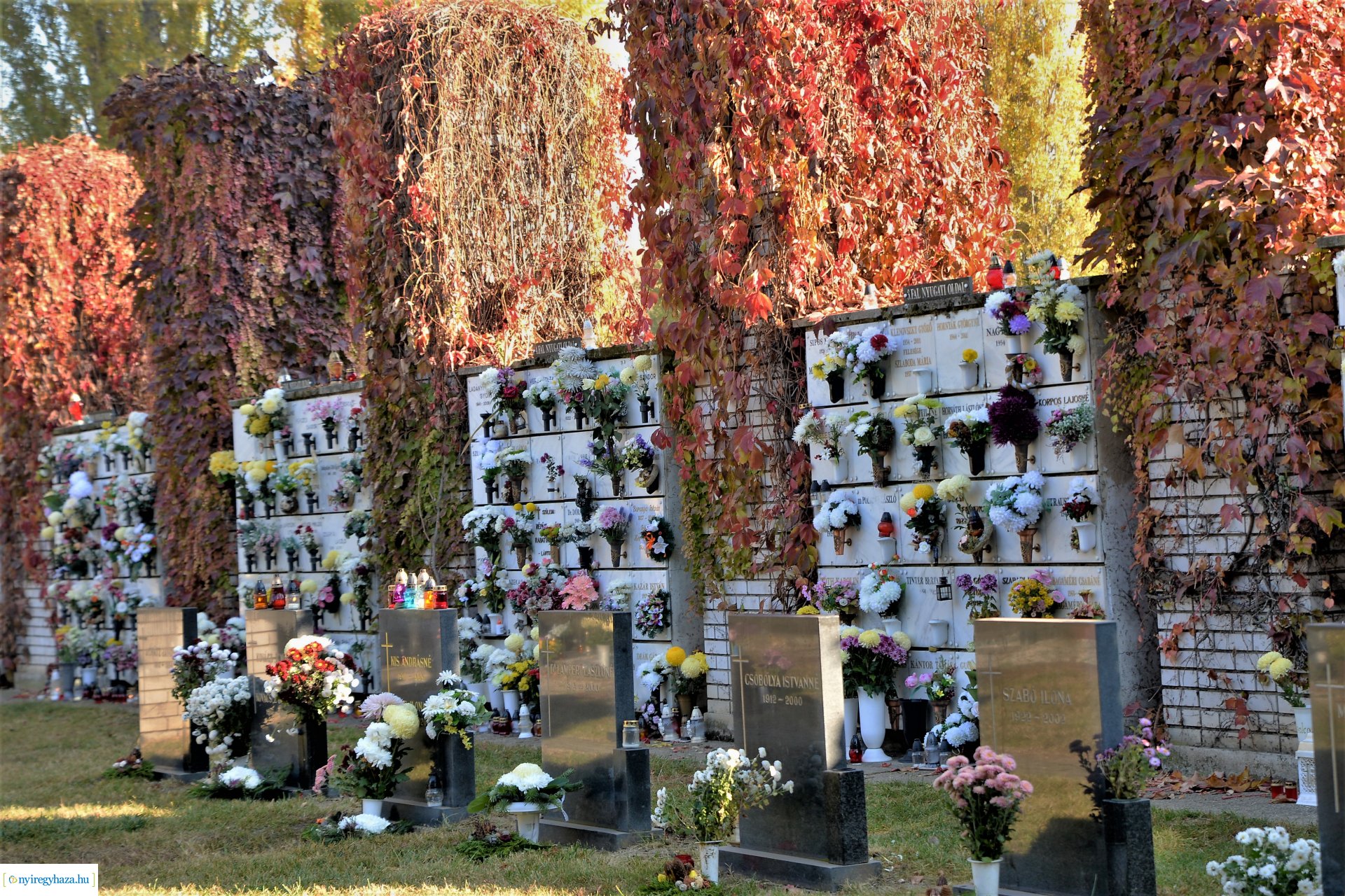 Az emlékezés virágai az Északi temetőben