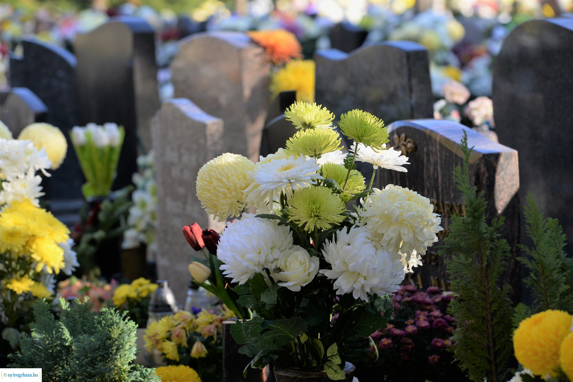 Az emlékezés virágai az Északi temetőben