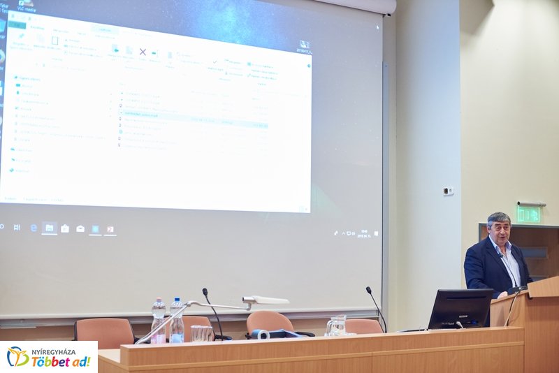 Az én könyvtáram előadás